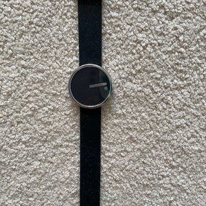 - 34 mm black dial black silicone strap bio based TPU strap